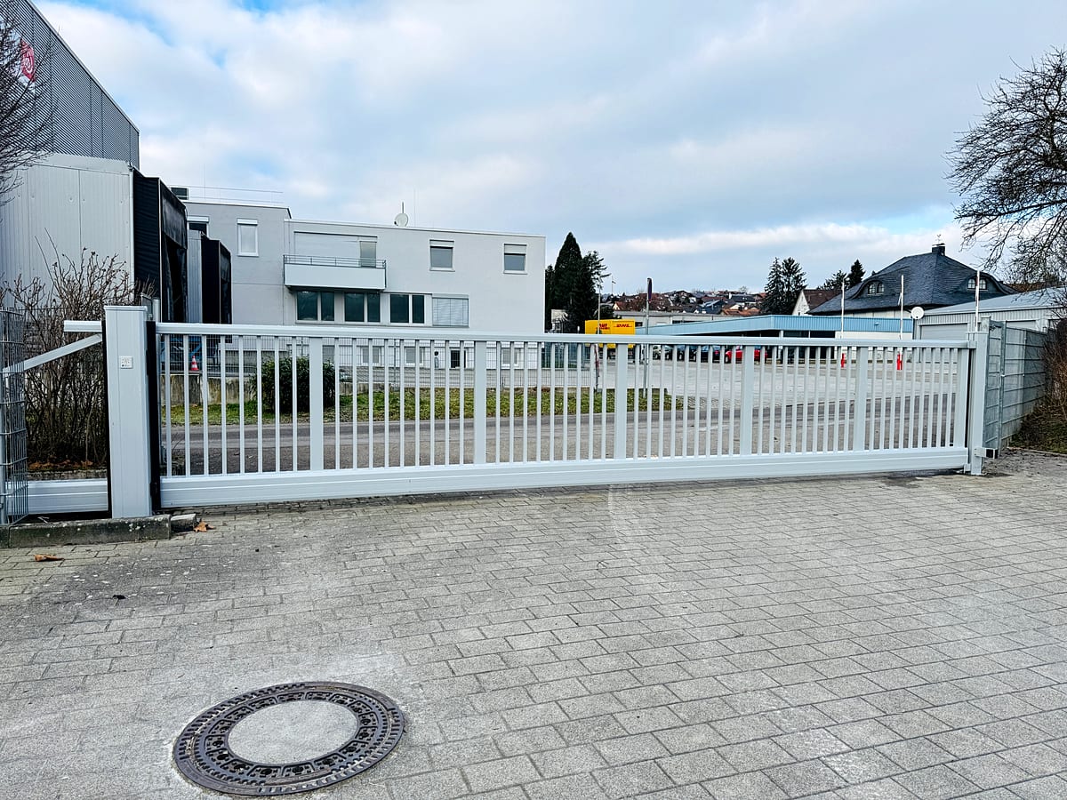 Tor- / Zaunanlagen und Drehkreuze